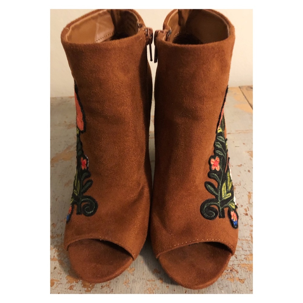 BAMBOO Brown Suede Peep-Toe Embroidered Ankle Booties - Picture 3 of 8